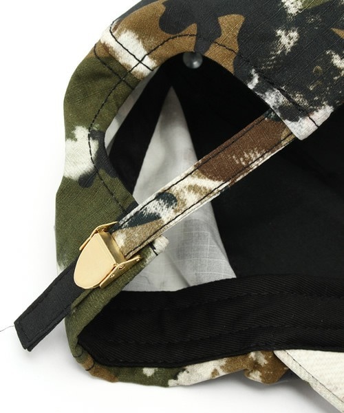 off white（オフホワイト）の「OFF WHITE カモフラベースボールキャップ（キャップ・メンズ・カーキ・FREE）」の4枚目の写真