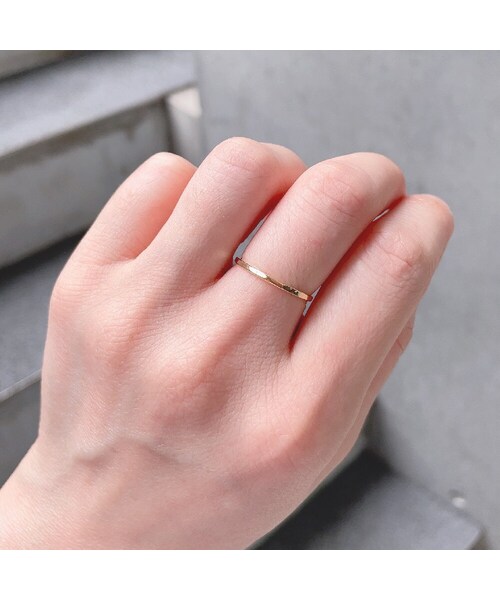 two ply（トゥープライ）の「トゥー プライ 543 ハンマー ツチ目 リング（リング・レディース・ゴールド・マイナス号サイズから）」の3枚目の写真