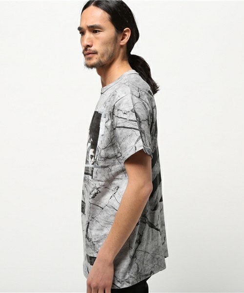 off white（オフホワイト）の「OFF WHITE 『CARAVAGGIO』Tシャツ（Tシャツ/カットソー・メンズ・グレー・SMALL/MEDIUM）」の4枚目の写真