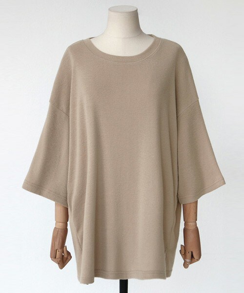 DHOLIC（ディーホリック）の「オーバーサイズスリットTシャツ（Tシャツ/カットソー・レディース・ブラック/グレー/アイボリー/ベージュ・FREE）」の4枚目の写真