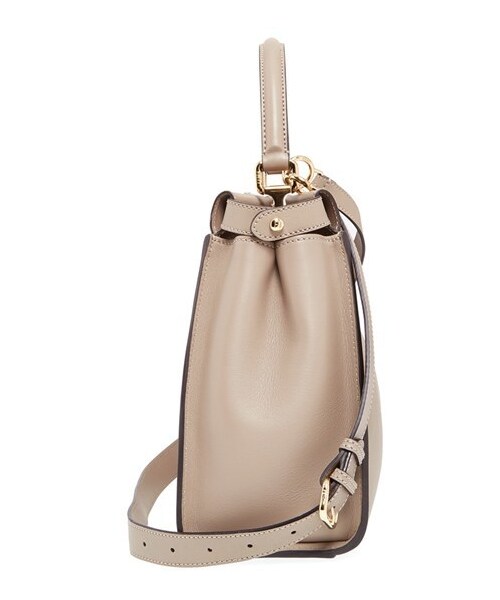 FENDI（フェンディ）の「Fendi 'Medium Peekaboo' Leather Satchel（ショルダーバッグ・レディース・Beige・Regular）」の6枚目の写真