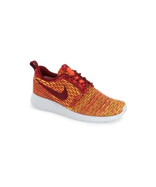 NIKE(ナイキ)の「Nike FlyKnit Roshe Run Sneaker (Women)(スニーカー・レディース・Purple/Red・Regular 10 M/Regular 5.5 M/Regular 6 M/Regular 6.5 M/Regular 7 M/Regular 7.5 M/Regular 8 M/Regular 8.5 M/Regular 9 M/Regular 9.5 M)」の2枚目の写真