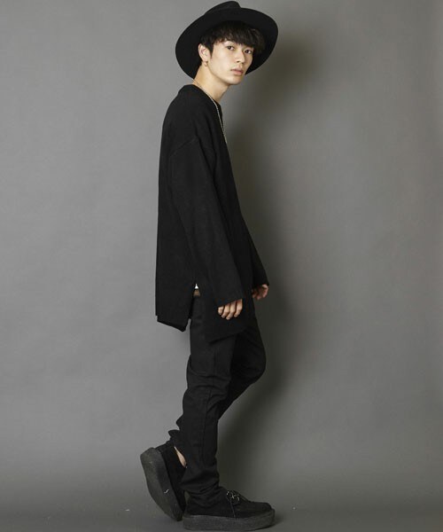 unrelaxing（アンリラクシング）の「サイドスリットプルオーバービッグサイズニット（ニット/セーター・メンズ・ブラック/グレー・FREE）」の13枚目の写真