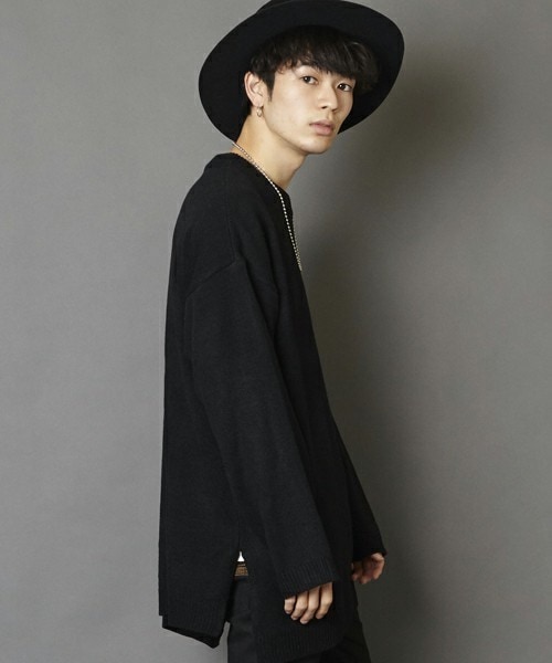 unrelaxing（アンリラクシング）の「サイドスリットプルオーバービッグサイズニット（ニット/セーター・メンズ・ブラック/グレー・FREE）」の5枚目の写真