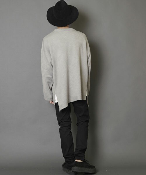 unrelaxing（アンリラクシング）の「サイドスリットプルオーバービッグサイズニット（ニット/セーター・メンズ・ブラック/グレー・FREE）」の18枚目の写真