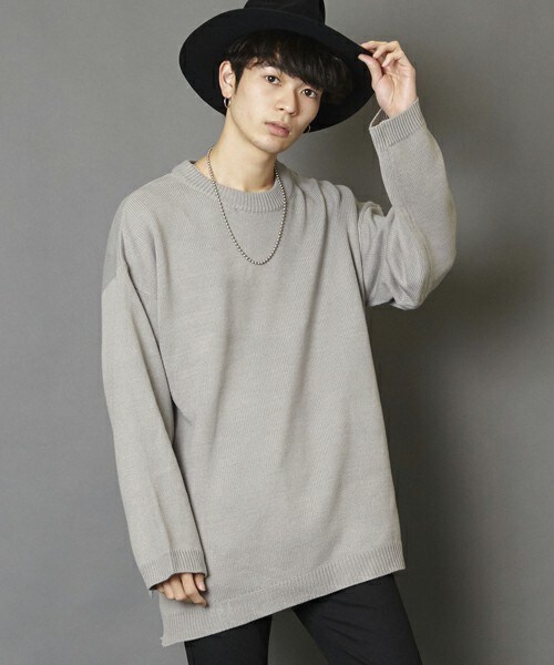 unrelaxing（アンリラクシング）の「サイドスリットプルオーバービッグサイズニット（ニット/セーター・メンズ・ブラック/グレー・FREE）」の2枚目の写真