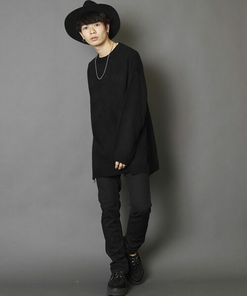 unrelaxing（アンリラクシング）の「サイドスリットプルオーバービッグサイズニット（ニット/セーター・メンズ・ブラック/グレー・FREE）」の11枚目の写真