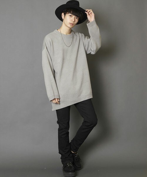 unrelaxing（アンリラクシング）の「サイドスリットプルオーバービッグサイズニット（ニット/セーター・メンズ・ブラック/グレー・FREE）」の15枚目の写真