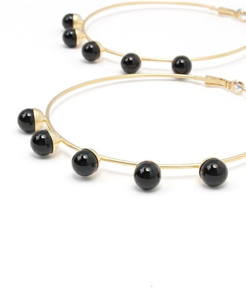 mame（マメ）の「mame アベンチュリンフープピアス（ピアス（両耳用）・レディース・ブラック/ライトグリーン・FREE）」の4枚目の写真