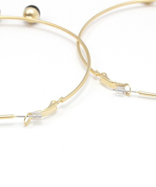 mame（マメ）の「mame アベンチュリンフープピアス（ピアス（両耳用）・レディース・ブラック/ライトグリーン・FREE）」の5枚目の写真