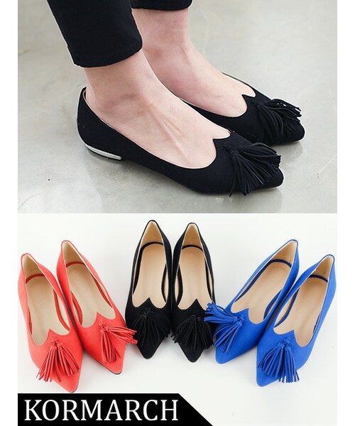 KORMARCH(コマチ)の「ポインテッドトゥオペラタッセルパンプス(パンプス・レディース・ブラック、ブルー、レッド・23cm 、23.5cm、24cm、24.5cm、25cm)」の1枚目の写真