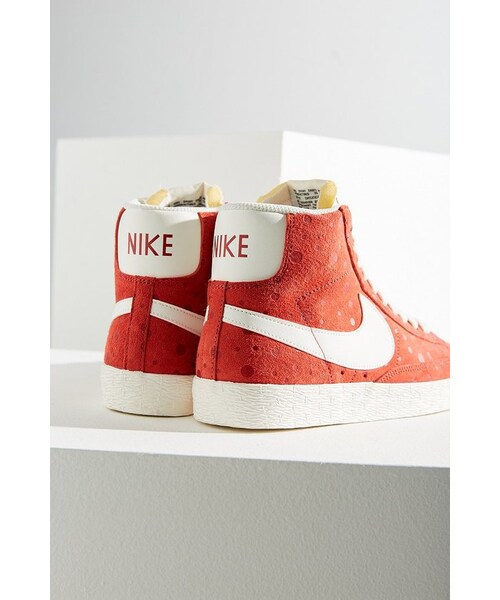 NIKE（ナイキ）の「Nike Women's Blazer Mid Suede Vintage Sneaker（スニーカー・レディース・Black/Red・5/6/6.5/7/7.5/8/8.5/9/9.5/10）」の11枚目の写真