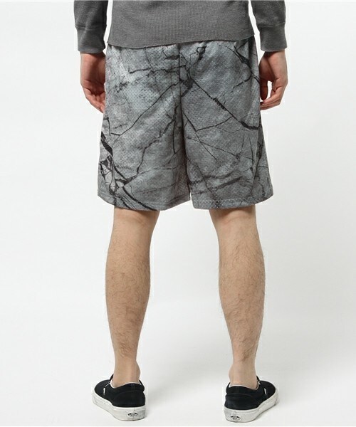 off white（オフホワイト）の「OFF WHITE マーブルメッシュショーツ（その他パンツ・メンズ・グレー・SMALL/MEDIUM/LARGE）」の4枚目の写真