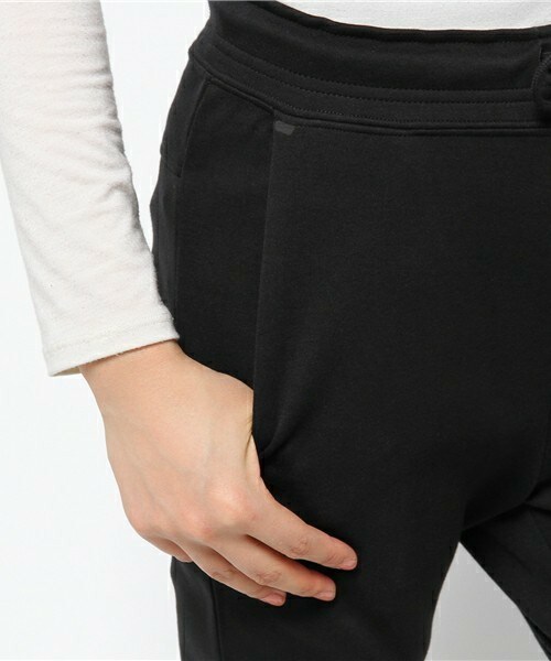 新品 Sサイズ NIKE ナイキ　ウィメンズ テックフリース ブラックパンツ NIKE SPORTSWEAR（ナイキスポーツウェアー）の「ウィメンズ