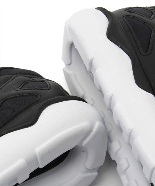 adidas（アディダス）の「TUBULAR RNR M19648（スニーカー・メンズ・ブラック・26.5cm/27cm/27.5cm/28cm/28.5cm/29cm）」の10枚目の写真