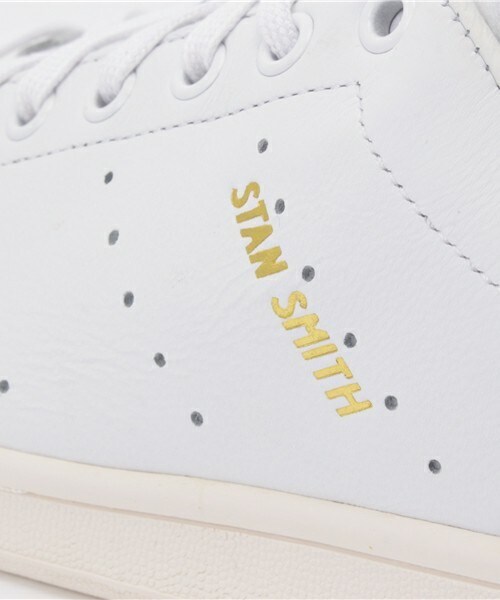adidas(アディダス)の「2016年 春夏モデル ユニセックス アディダス スタンスミス adidas Originals STAN SMITH S75074(スニーカー・メンズ・ホワイト・22.5cm/23cm/23.5cm/24cm/24.5cm/26.5cm/27cm/27.5cm/28cm)」の5枚目の写真