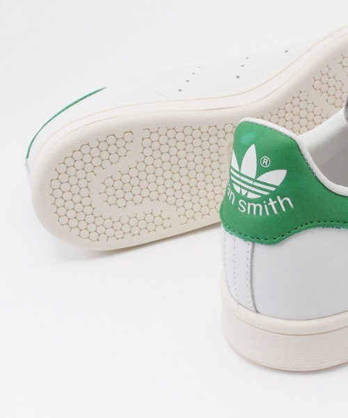 adidas(アディダス)の「2016年 春夏モデル ユニセックス アディダス スタンスミス adidas Originals STAN SMITH S75074(スニーカー・メンズ・ホワイト・22.5cm/23cm/23.5cm/24cm/24.5cm/26.5cm/27cm/27.5cm/28cm)」の7枚目の写真