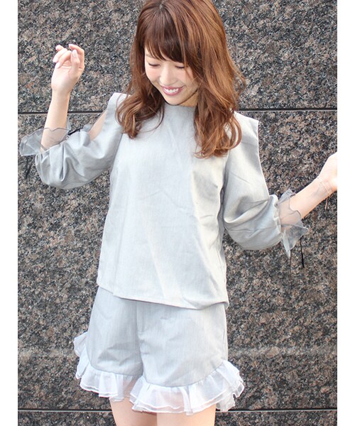 MICOAMERI(ミコアメリ)の「フリルショートパンツ(ショートパンツ・レディース・WHT/GRY/BLK/other・F/)」の1枚目の写真