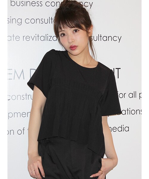 MICOAMERI(ミコアメリ)の「プリーツブラウス(ブラウス・レディース・WHT/BLK/NVY/other・F/)」の3枚目の写真