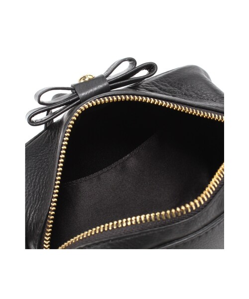 La TOTALITE（ラトータリテ）の「Le vernis トップリボンポシェット（バッグ・ブラック/ピンク・フリー）」の9枚目の写真