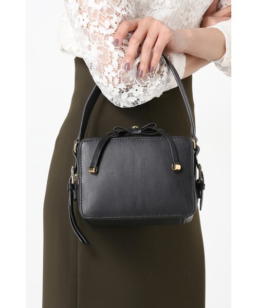 La TOTALITE（ラトータリテ）の「Le vernis トップリボンポシェット（バッグ・ブラック/ピンク・フリー）」の18枚目の写真