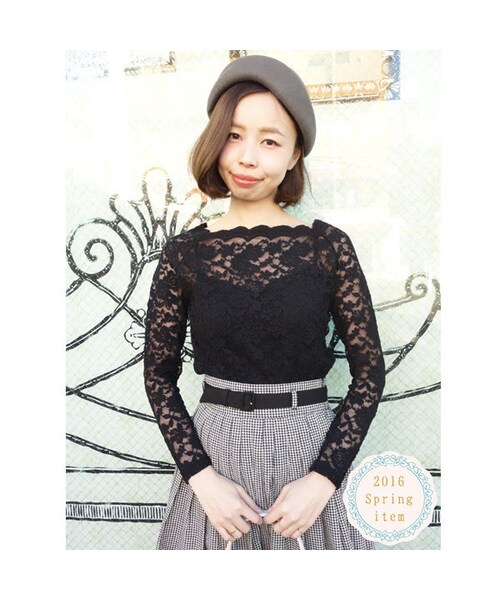 an another angelus（アンアナザーアンジェラス）の「スカラップ衿ぐり総レーストップス/F&A（シャツ/ブラウス・レディース・その他）」の4枚目の写真