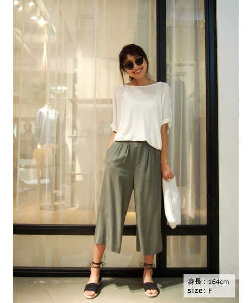 Ungrid（アングリッド）の「テンセルミドル丈パンツ（パンツ・レディース・オフホワイト/カーキ/キャメル・F）」の4枚目の写真