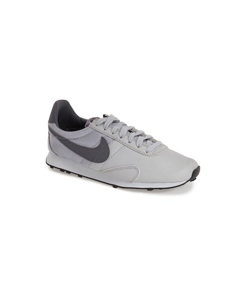 NIKE（ナイキ）の「Nike 'Pre Montreal' Sneaker (Women)（スニーカー・レディース・Beige/Gray・Regular 10 M/Regular 10.5 M/Regular 8.5 M）」の2枚目の写真