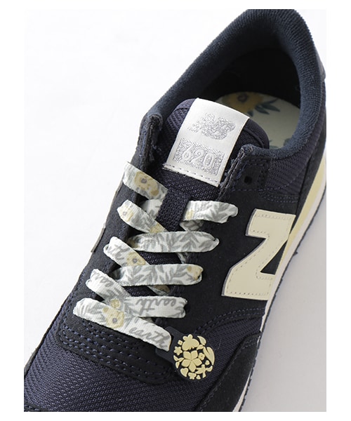 earth music&ecology(アースミュージックアンドエコロジー)の「New BalanceCW620×earth スニーカー(シューズ・ライトベージュ/ネイビー・23cm/23.5cm/24cm/24.5cm)」の4枚目の写真