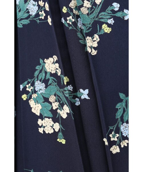 La TOTALITE(ラトータリテ)の「ブーケフラワータックスカート(スカート・グレーB/ネイビー・36/38)」の14枚目の写真