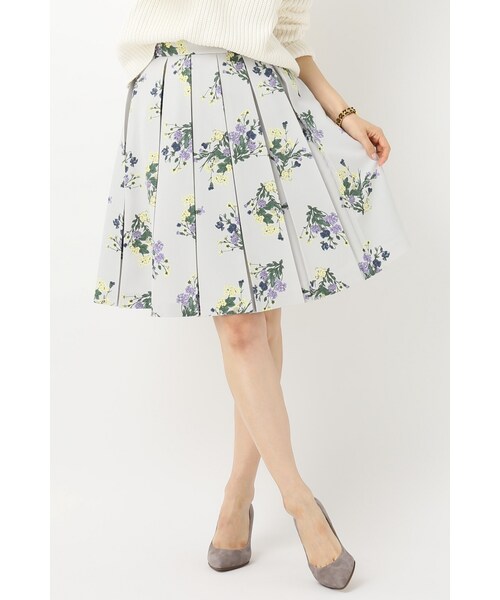 La TOTALITE(ラトータリテ)の「ブーケフラワータックスカート(スカート・グレーB/ネイビー・36/38)」の1枚目の写真