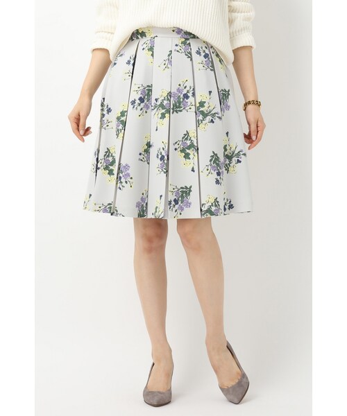 La TOTALITE(ラトータリテ)の「ブーケフラワータックスカート(スカート・グレーB/ネイビー・36/38)」の6枚目の写真