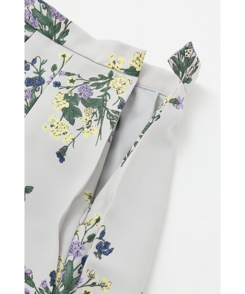 La TOTALITE(ラトータリテ)の「ブーケフラワータックスカート(スカート・グレーB/ネイビー・36/38)」の12枚目の写真