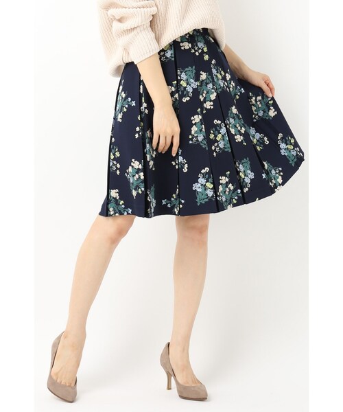 La TOTALITE(ラトータリテ)の「ブーケフラワータックスカート(スカート・グレーB/ネイビー・36/38)」の2枚目の写真