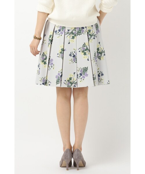 La TOTALITE(ラトータリテ)の「ブーケフラワータックスカート(スカート・グレーB/ネイビー・36/38)」の8枚目の写真