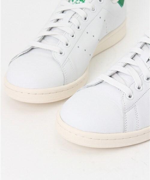 adidas(アディダス)の「メンズノンノ【MEN'S NON-NO】5月号 P114,115 坂口 健太郎さん着用商品【adidas(アディダス)】STAN SMITH(スタンスミス)(スニーカー・メンズ・ブラック/グレー/グリーン・MEDIUM/LARGE)」の7枚目の写真