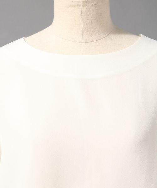 BLISS POINT（ブリスポイント）の「GZドルマンフレアスリーブブラウス（トップス・レディース・ホワイト/ピンク/ブラウン/カーキ/ネイビー・M/L）」の7枚目の写真