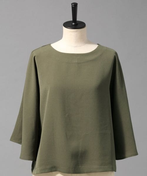 BLISS POINT（ブリスポイント）の「GZドルマンフレアスリーブブラウス（トップス・レディース・ホワイト/ピンク/ブラウン/カーキ/ネイビー・M/L）」の3枚目の写真