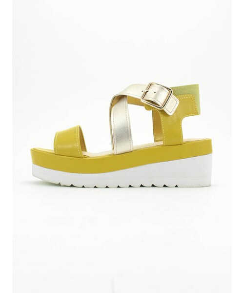 31 Sons de mode（トランテアン　ソン　ドゥ　モード）の「≪春カタログ掲載ITEM≫バイカラーベルトサンダル（シューズ・レディース・イエロー/キャメル/ブラック・S/M/L）」の5枚目の写真