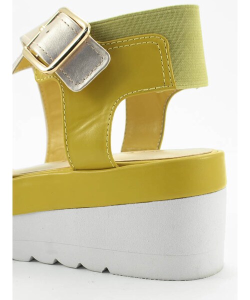 31 Sons de mode（トランテアン　ソン　ドゥ　モード）の「≪春カタログ掲載ITEM≫バイカラーベルトサンダル（シューズ・レディース・イエロー/キャメル/ブラック・S/M/L）」の9枚目の写真
