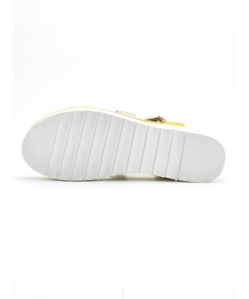 31 Sons de mode（トランテアン　ソン　ドゥ　モード）の「≪春カタログ掲載ITEM≫バイカラーベルトサンダル（シューズ・レディース・イエロー/キャメル/ブラック・S/M/L）」の10枚目の写真