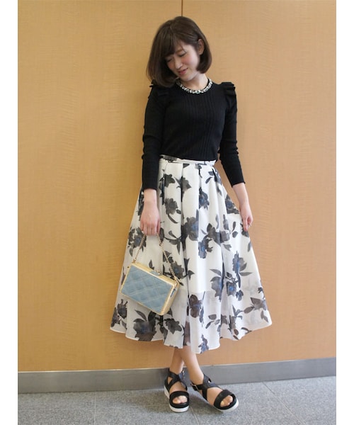 31 Sons de mode（トランテアン　ソン　ドゥ　モード）の「≪森 星ちゃん着用≫オーガンジーフラワープリントスカート（スカート・レディース・ピンク/オフホワイト・36）」の5枚目の写真