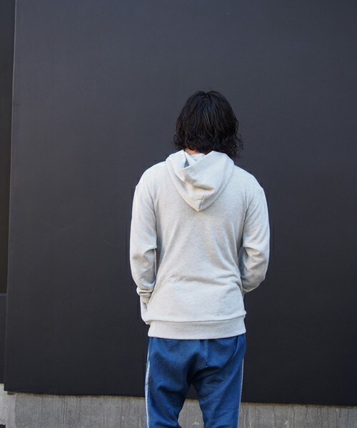 FRAPBOIS(フラボア)♡ WHITEパーカー FRAPBOIS（フラボア） パーカー テイスパーカー レディース メンズ