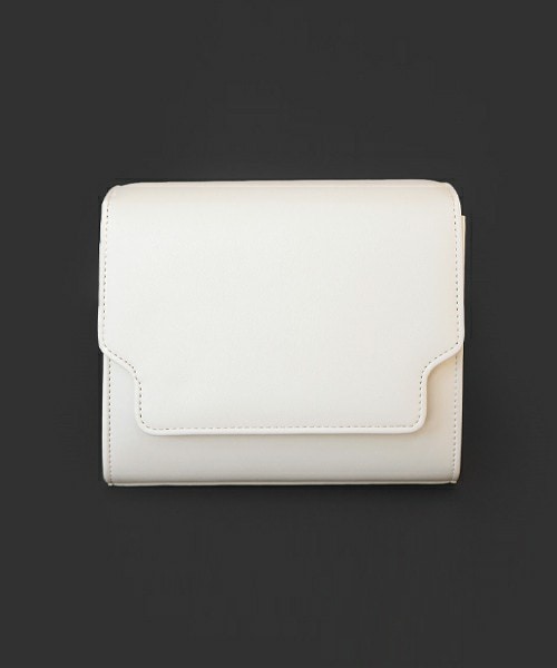 DHOLIC（ディーホリック）の「ワイドストラップスクエアーミニマルバッグ（ショルダーバッグ・レディース・ベージュ/ブラックグレー/アイボリー/ブラック/ワイン・FREE）」の2枚目の写真