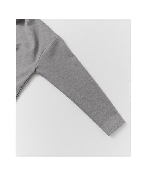 KBF(ケイビーエフ)の「KBF+ ドレープネックカットソー(トップス・レディース・L.BEIGE/GRAY/NAVY・one)」の11枚目の写真