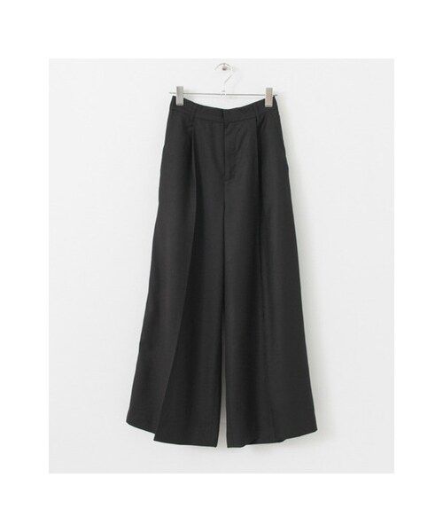 KBF（ケイビーエフ）の「ワイドワイドパンツ（パンツ・レディース・L.BEIGE/L.GRAY/BLACK・one）」の2枚目の写真