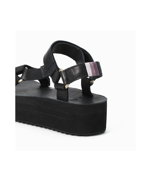 FRAMeWORK(フレームワーク)の「≪予約≫Teva FLATFORM UNIVERSAL CRAFTED(シューズ・ブラック/ホワイト・22/23/24)」の7枚目の写真