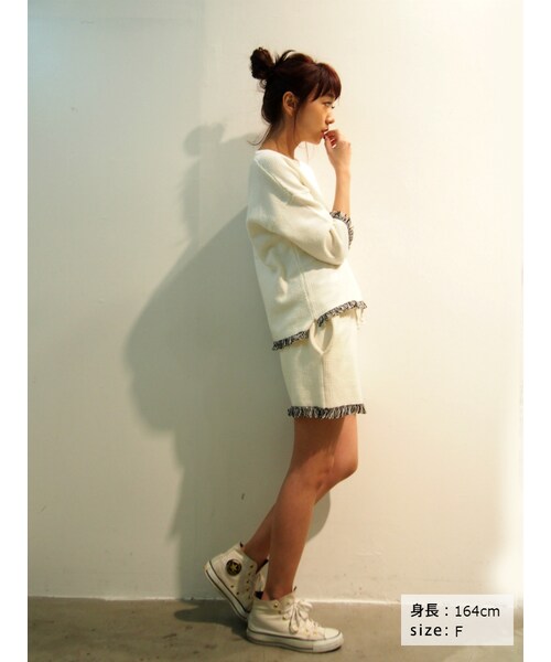 Ungrid（アングリッド）の「カラーフリンジニットショートパンツ（パンツ・レディース・オフホワイト/ネイビー・F）」の3枚目の写真