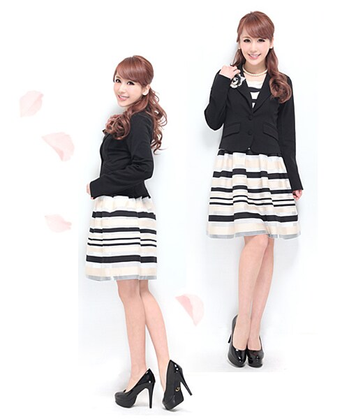 MOERY（モエリー）の「Aラインシルエットワンピーススーツ5点セット（スーツスカート・レディース・ジャケットブラック/ジャケットホワイト・S/M）」の16枚目の写真