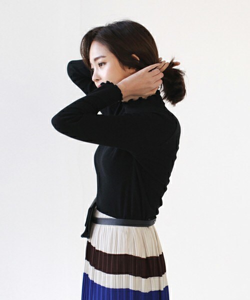 DHOLIC（ディーホリック）の「フリルヘムリブパターンTシャツ（Tシャツ/カットソー・レディース・グレー/サーモンピンク/ベージュ/ブラック/ホワイト・FREE）」の2枚目の写真